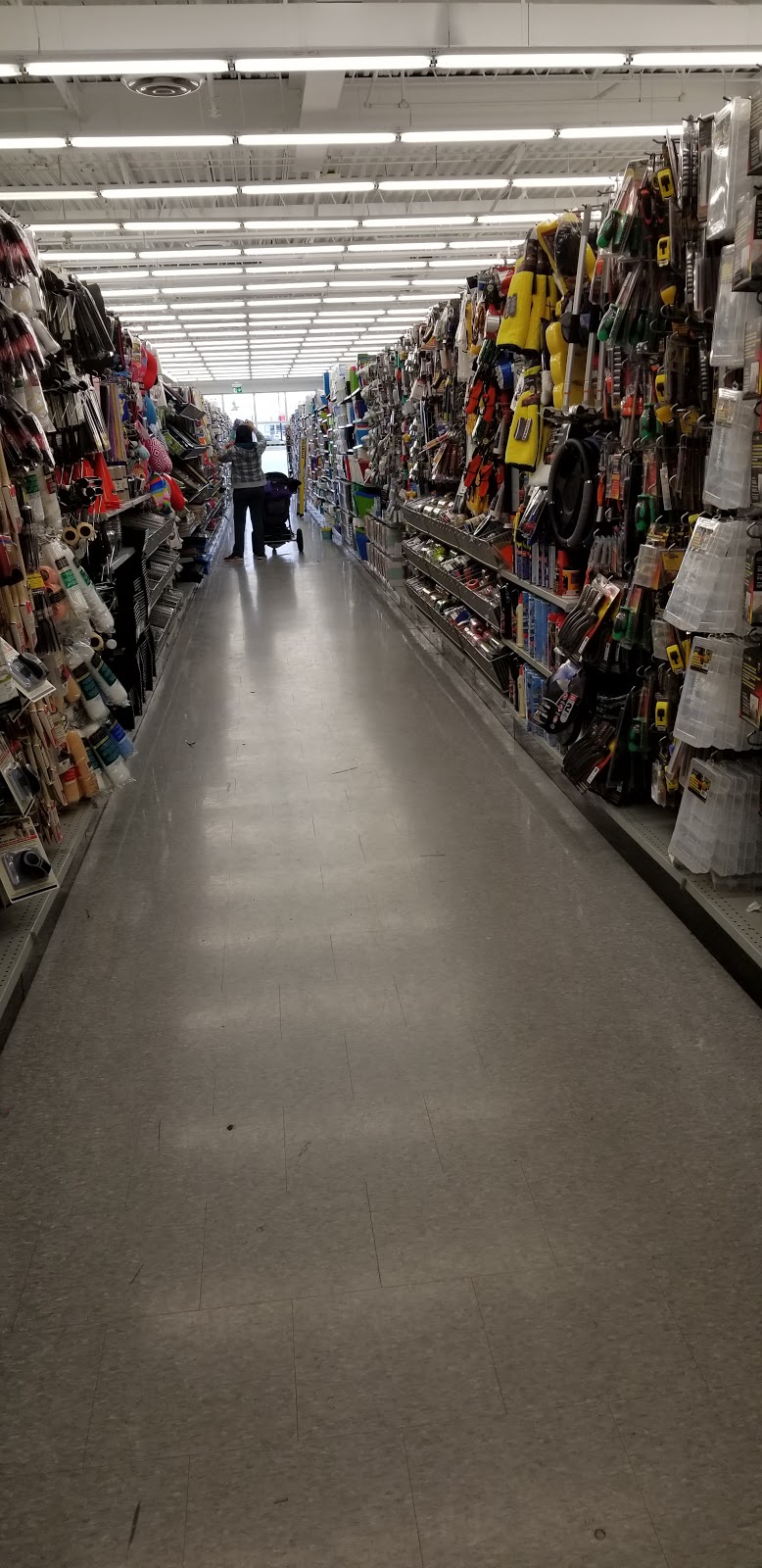 Dollarama | 1275 Highbury Ave N, Northland Mall, London, ON N5Y 1A8, Canada | Phone: (519) 453-2994