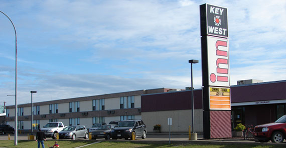 The Roadhouse All Day Grille, Devon, AB | 71 Superior Street #1, Devon, AB T6G 1K9, Canada | Phone: (780) 738-3939