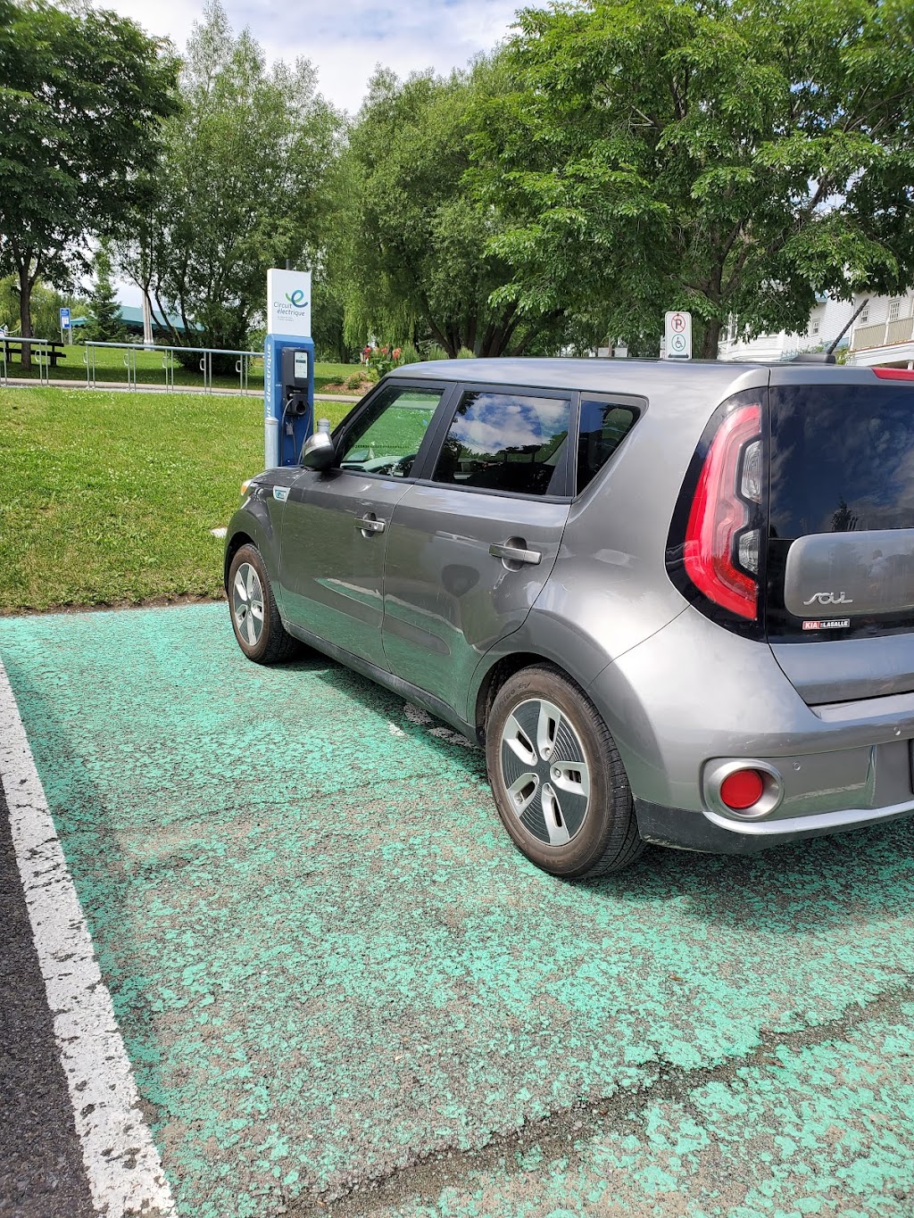 Circuit électrique Charging Station - Manoir Montmorency | 2490 Ave Royale, Quebec City, QC G1C 1S1, Canada | Phone: (888) 599-8378
