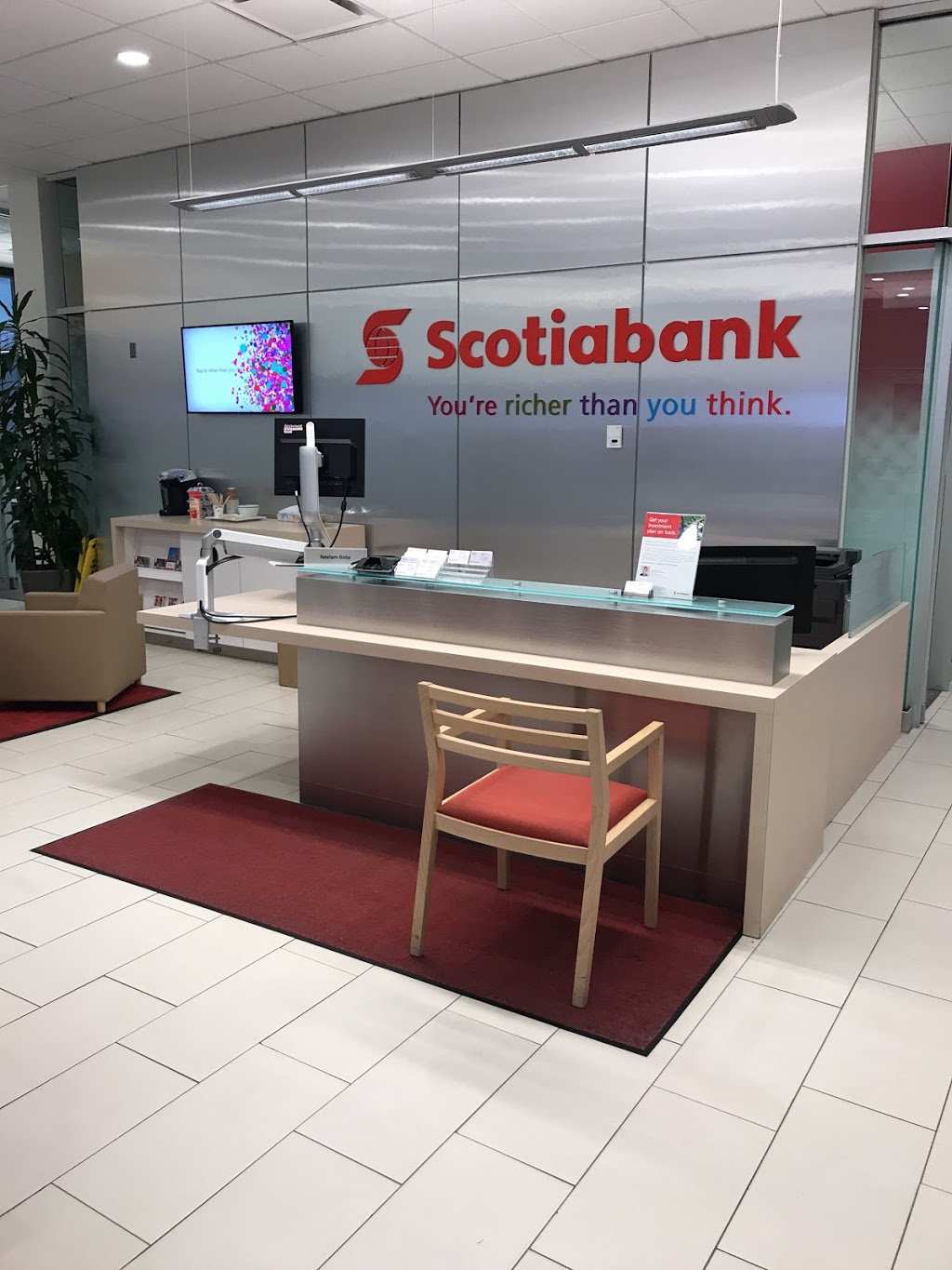 Scotiabank | 1303 Centre St N, Calgary, AB T2E 2R6, Canada | Phone: (403) 221-6788