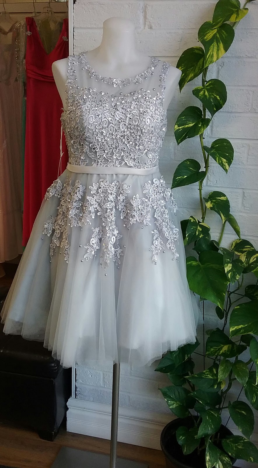 Elegant Dresses | 5-639 Southdale Rd E, London, ON N6E 3M2, Canada | Phone: (519) 204-2116