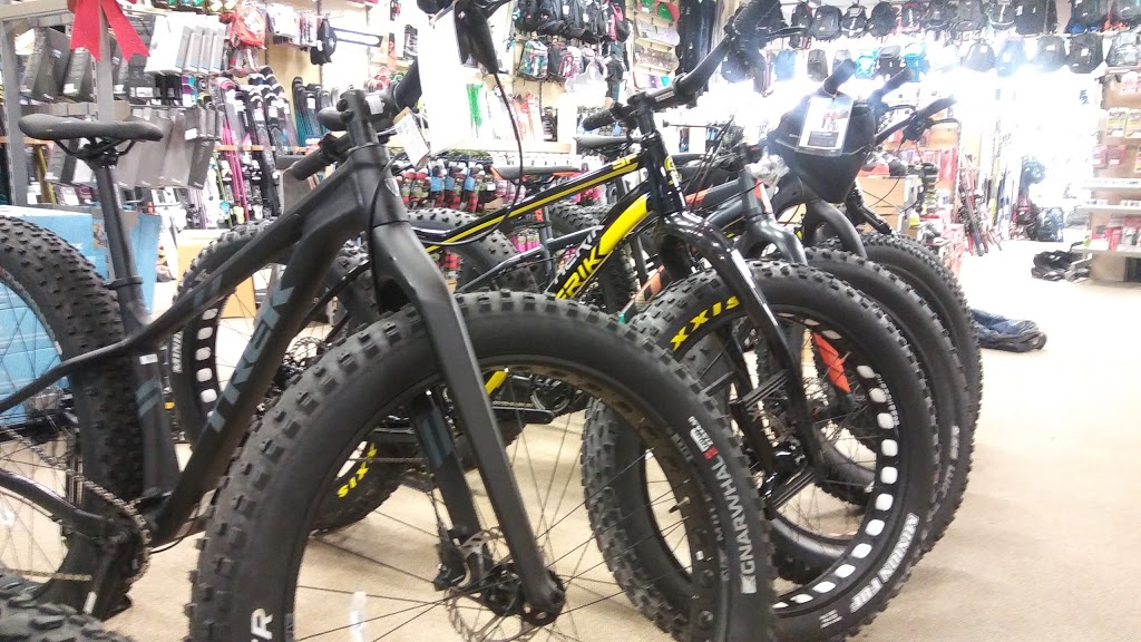 Momo Sports Granby | 234 Rue Saint-Jude N, Granby, QC J2J 0C2, Canada | Phone: (450) 372-9066