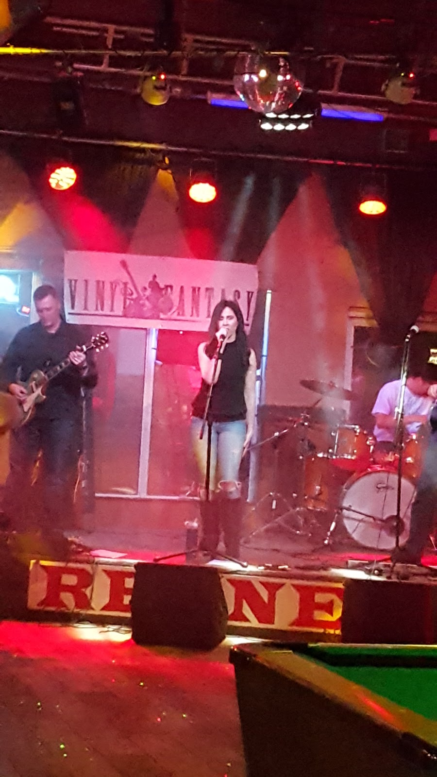 Rednex Bar & Grill | 10413 100 Ave, Morinville, AB T8R 1A2, Canada | Phone: (780) 939-6955