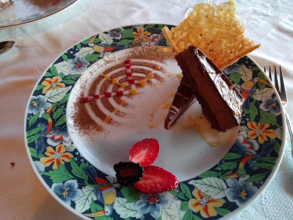 Restaurant Esmeralda Sur-Lac | 1223 Chemin du Chantecler, Sainte-Adèle, QC J8B 2Y3, Canada | Phone: (450) 229-5151