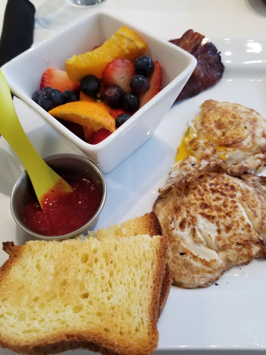 Off The Rail Cafe | st 7h8, 572 Main St, Sussex, NB E4E 7H8, Canada | Phone: (506) 944-9000