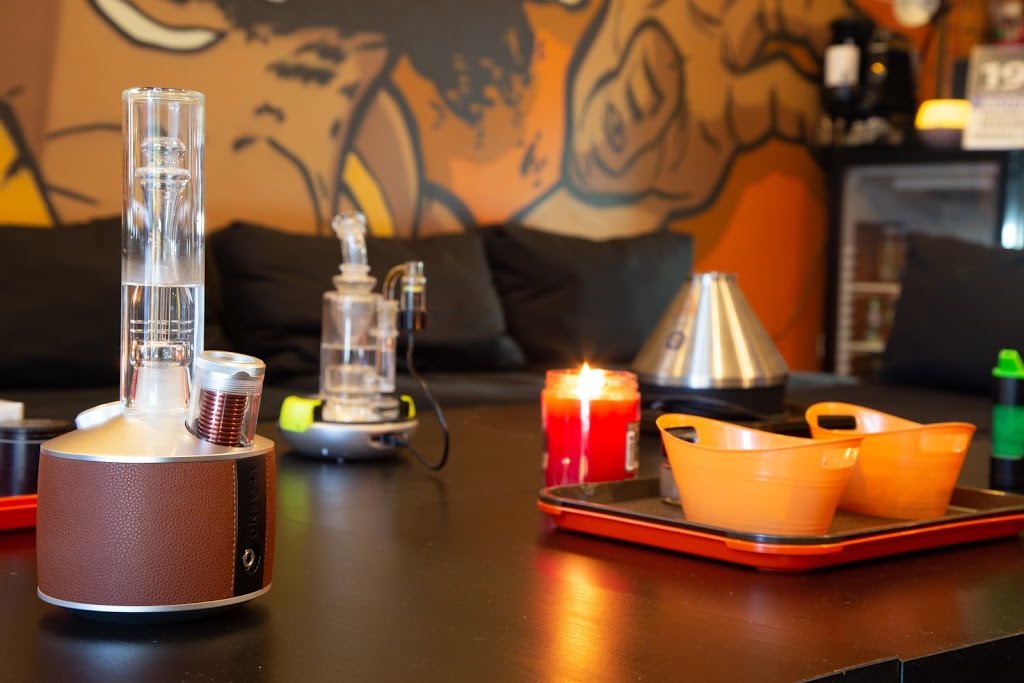 Hamilton Vape | 1463 Main St E, Hamilton, ON L8K 1C5, Canada | Phone: (905) 541-8760