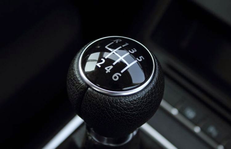 Kews Automotive | 669 Enfield Rd, Burlington, ON L7T 2X9, Canada | Phone: (905) 632-3838