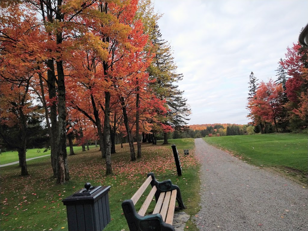 Club de golf de Lorette Inc | 12986 Rue Monseigneur-Cooke, Québec, QC G2A 3B6, Canada | Phone: (418) 842-8441