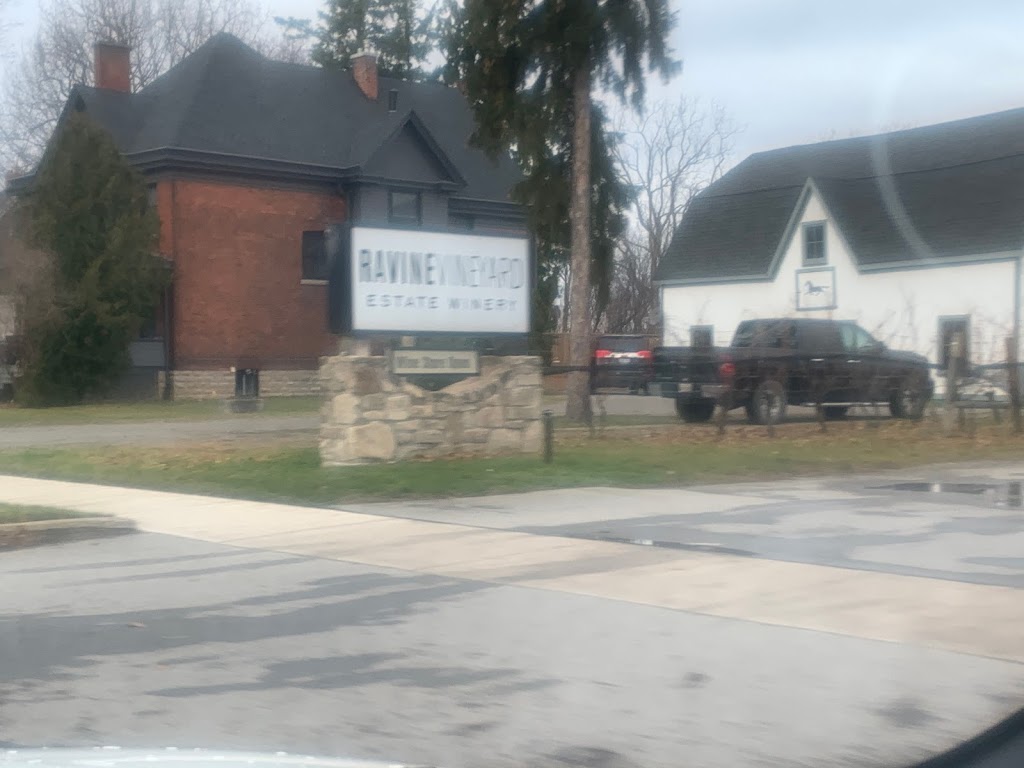 Greenhouse | 1 Johanna Dr, Niagara-on-the-Lake, ON L0S 1J0, Canada | Phone: (905) 988-5636
