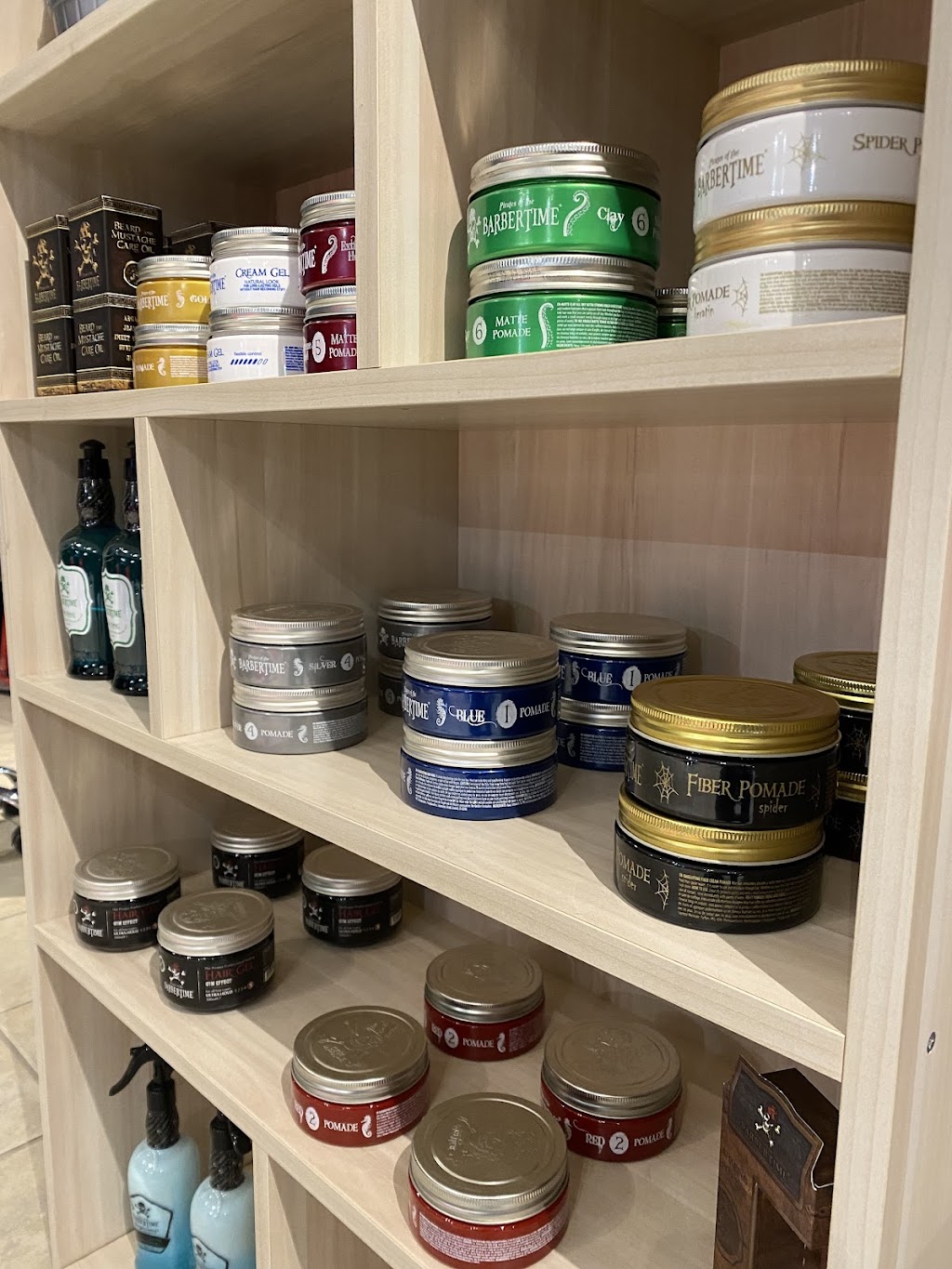Barbier Dix.1 | 175 Chem. Jean-Adam Local 101, Saint-Sauveur, QC J0R 1R6, Canada | Phone: (450) 744-0260