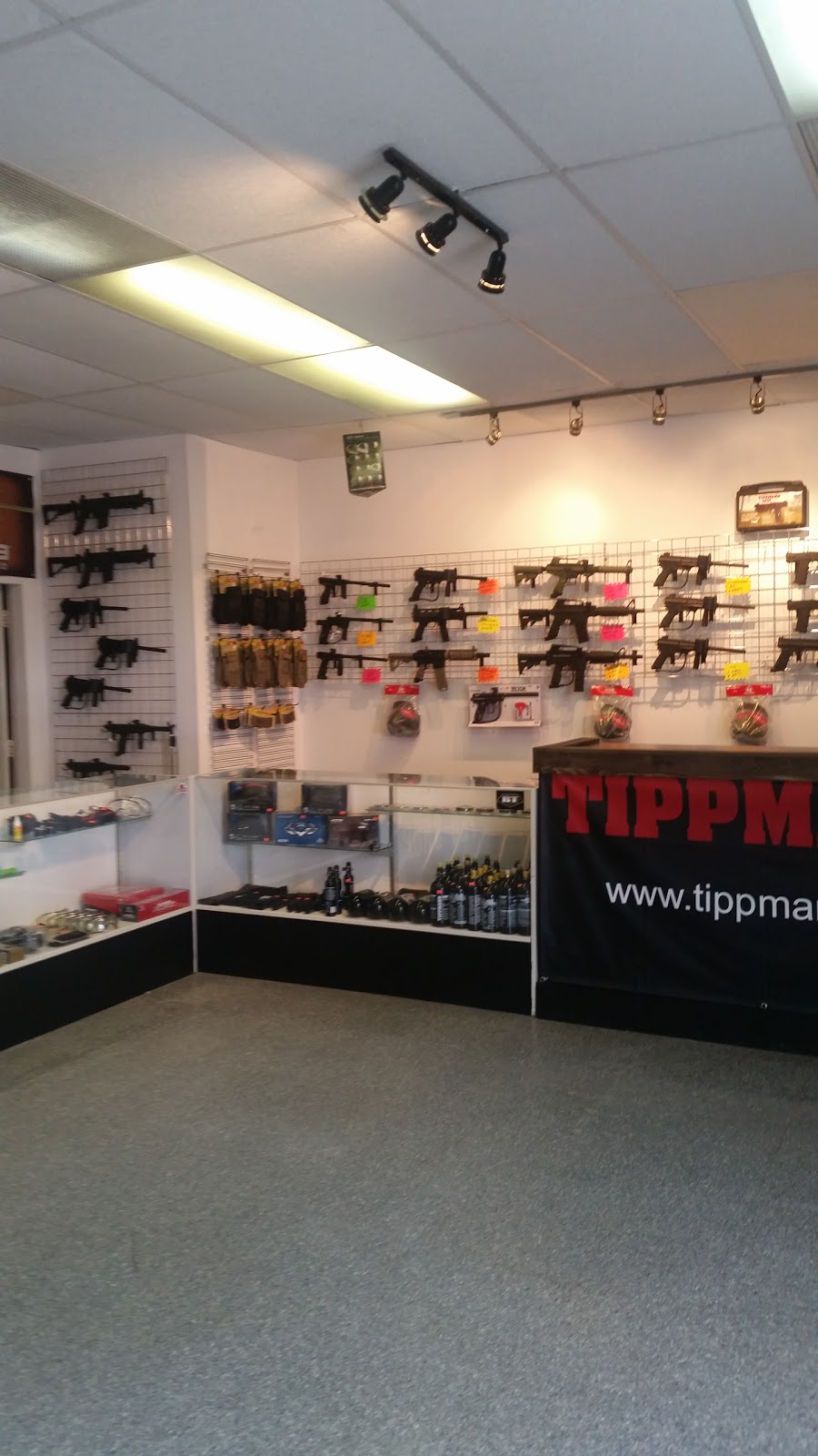 kens magasin paintball | store | 8136 jean-brillon, LaSalle, QC H8N 2J5, Canada | 5143639391 OR +1 514-363-9391