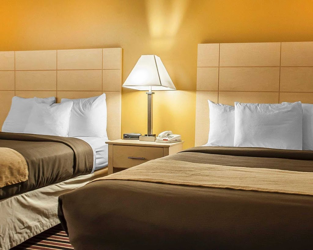 Econo Lodge at the Falls North | 5919 Niagara Falls Blvd, Niagara Falls, NY 14304, USA | Phone: (716) 283-1100