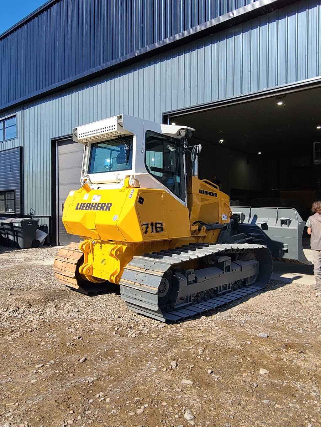 ST Carrosserie | 3900 rue du Parc-industriel, Notre-Dame-du-Mont-Carmel, QC G0X 3J0, Canada | Phone: (819) 373-4154