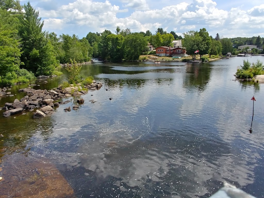 Magnetawan Grill And Grocery | 4252 ON-520, Magnetawan, ON P0A 1P0, Canada | Phone: (705) 387-0001
