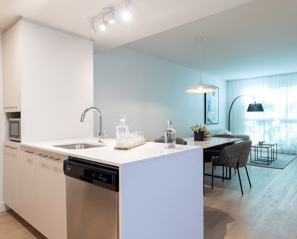 Le Newman | 7227 Bd Newman, LaSalle, QC H8N 2K3, Canada | Phone: (514) 368-3449