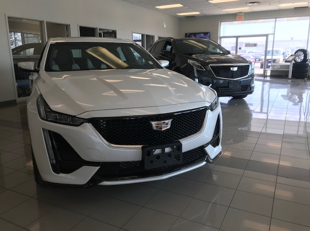 Barry Cullen Cadillac | 905 Woodlawn Rd W, Guelph, ON N1K 1B7, Canada | Phone: (519) 824-0210