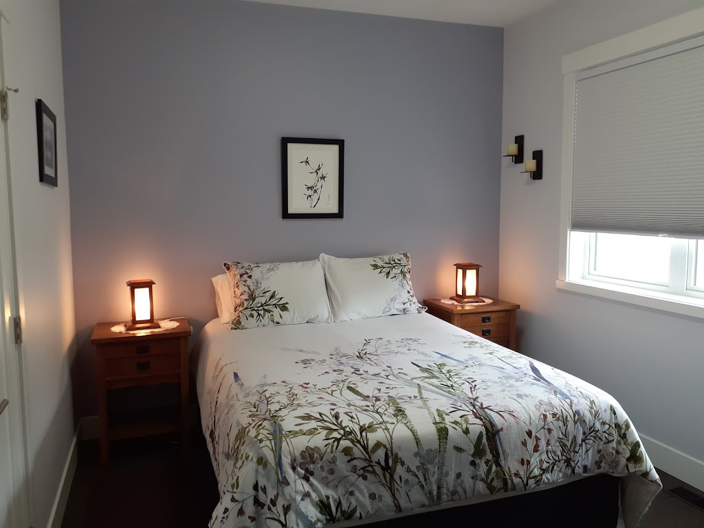 Arbour Cottage Bed & Breakfast | 2381 McNish Pl, Courtenay, BC V9N 9C9, Canada | Phone: (250) 465-9820