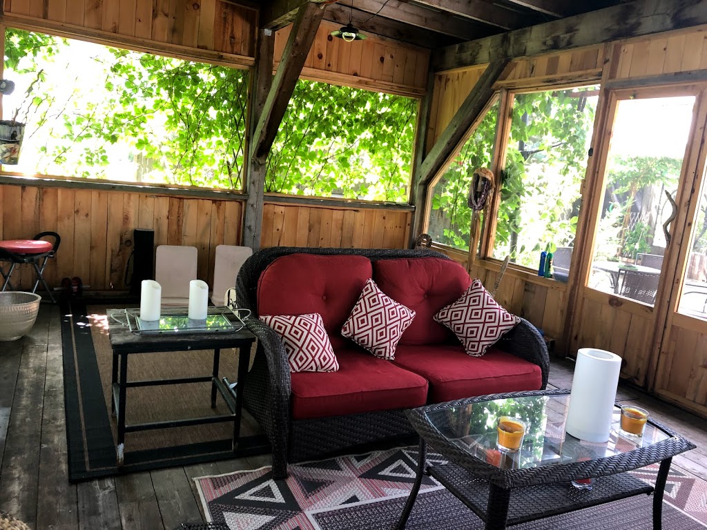 LiL Crow Cabin Courtyard-Native Expressions | 216 Bayshore Rd, Deseronto, ON K0K 1X0, Canada | Phone: (613) 391-5132
