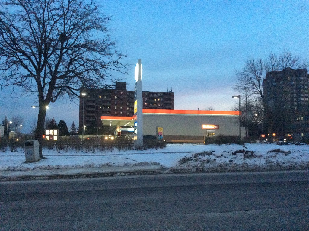 Esso | 632 Burnhamthorpe Rd W, Mississauga, ON L5B 2C4, Canada | Phone: (905) 848-0786