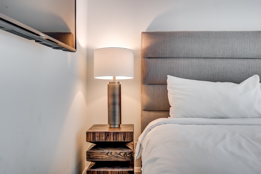 Avalon Suites Yorkville | 155 Yorkville Ave, Toronto, ON M5R 1C4, Canada | Phone: (416) 731-1372