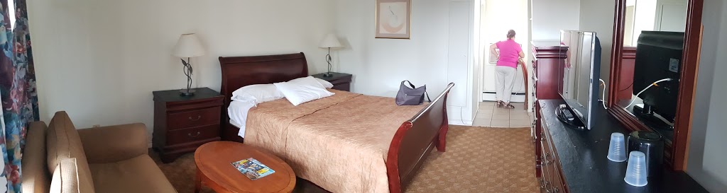 Rainbow Motor Inn | 5581 Murray St, Niagara Falls, ON L2G 2J6, Canada | Phone: (905) 358-9554