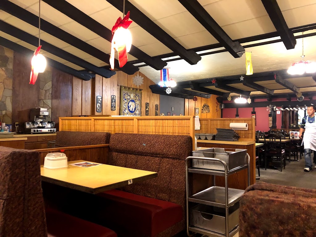 Nits Thai Food Ltd | 124 Main St N, Moose Jaw, SK S6H 3J7, Canada | Phone: (306) 694-6404