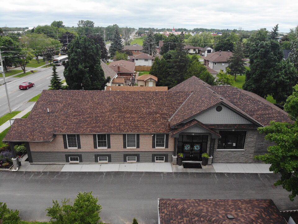Beauty Works Day & Medi Spa | 615 Sidney St, Belleville, ON K8P 4A6, Canada | Phone: (613) 966-5211