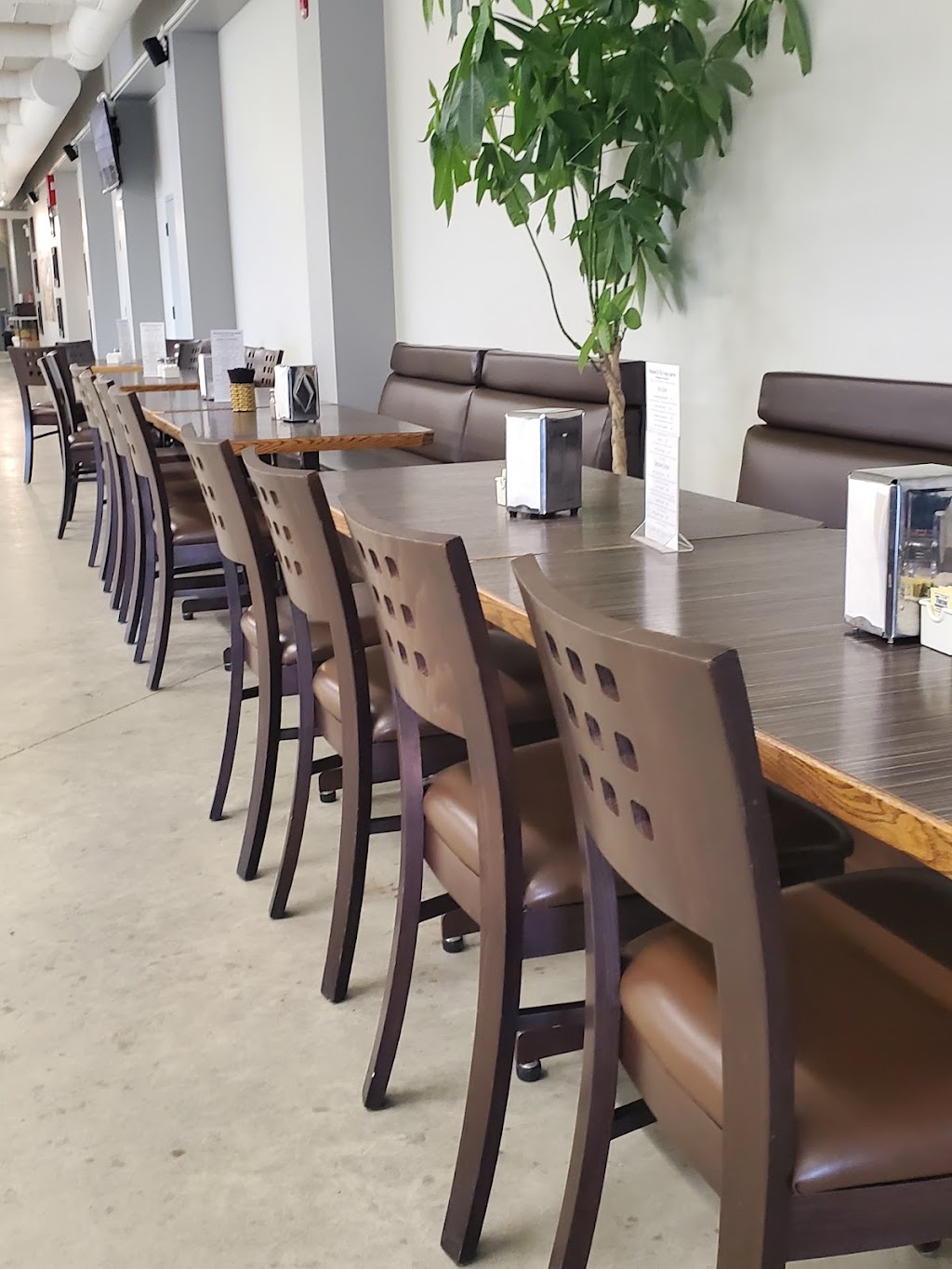 THE PONY EXPRESS | 3611 AB-2A, Ponoka, AB T4J 1J8, Canada | Phone: (403) 755-8490