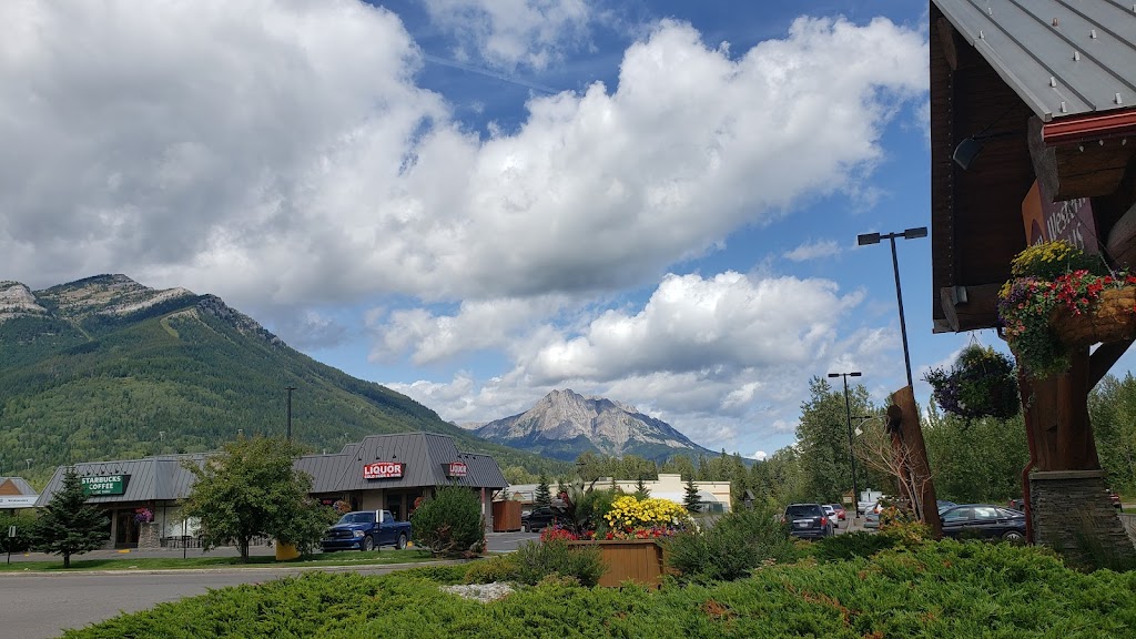 Starbucks | 1641 7 Ave, Fernie, BC V0B 1M5, Canada | Phone: (250) 423-3681