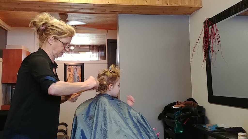Salon Maud | 49 Rue Terry Fox, Saint-Apollinaire, QC G0S 2E0, Canada | Phone: (418) 881-4070