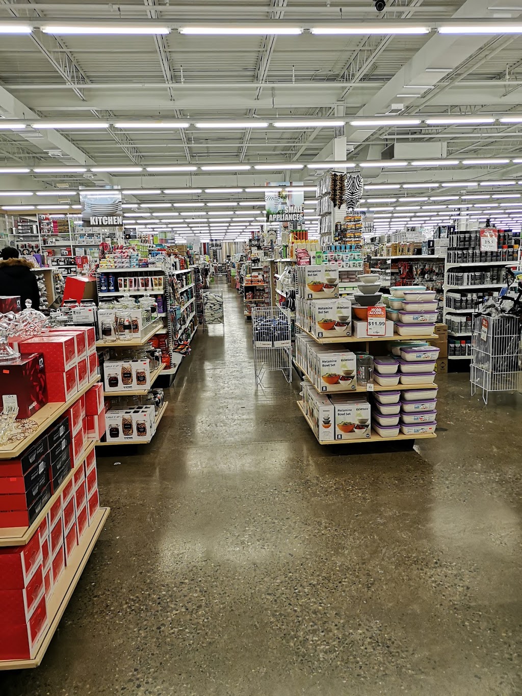 Home Accents | 3981 Jane St, Toronto, ON M3N 2V2, Canada | Phone: (647) 748-1313