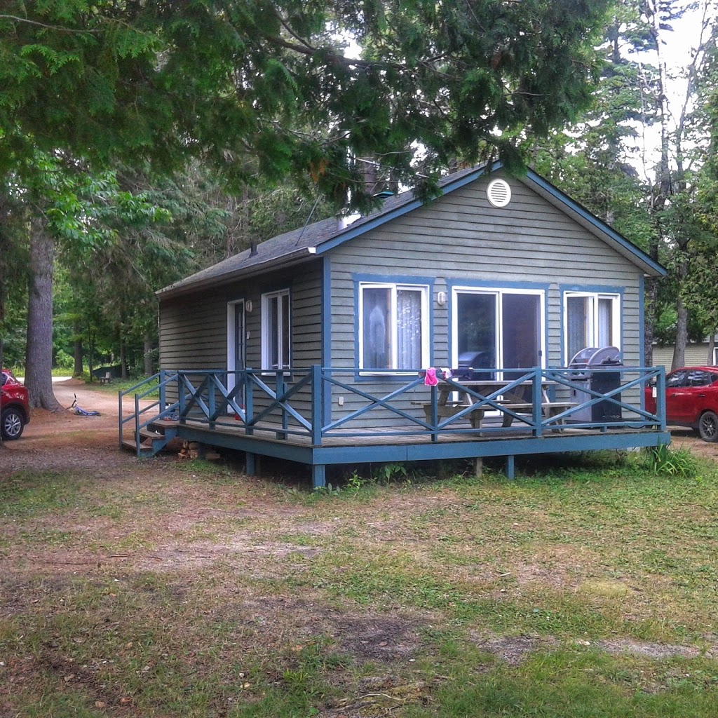 Centre touristique du Lac-Simon | 1216 Rue Principale, Duhamel, QC J0V 1G0, Canada | Phone: (800) 665-6527