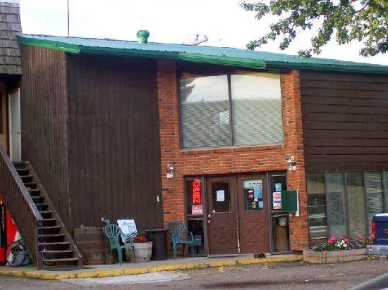 Foothills Motel | 67 8 Ave SE, High River, AB T1V 1E8, Canada | Phone: (403) 652-1395