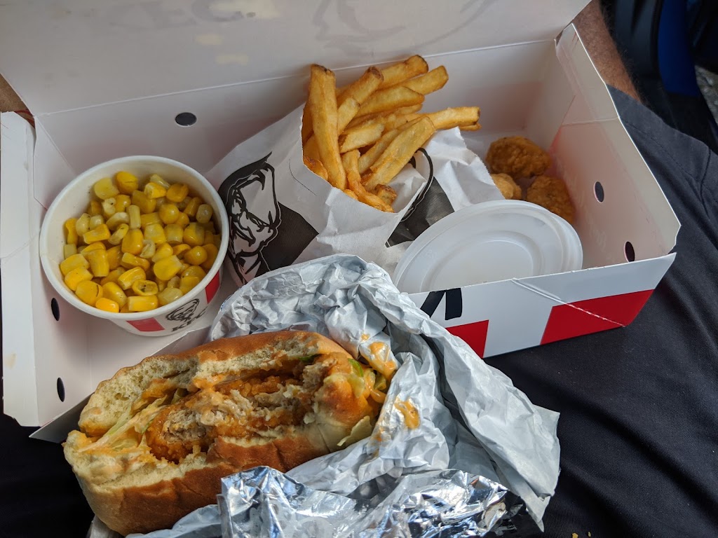 KFC | 230 Queen St E, Brampton, ON L6Y 1M6, Canada | Phone: (905) 457-7422