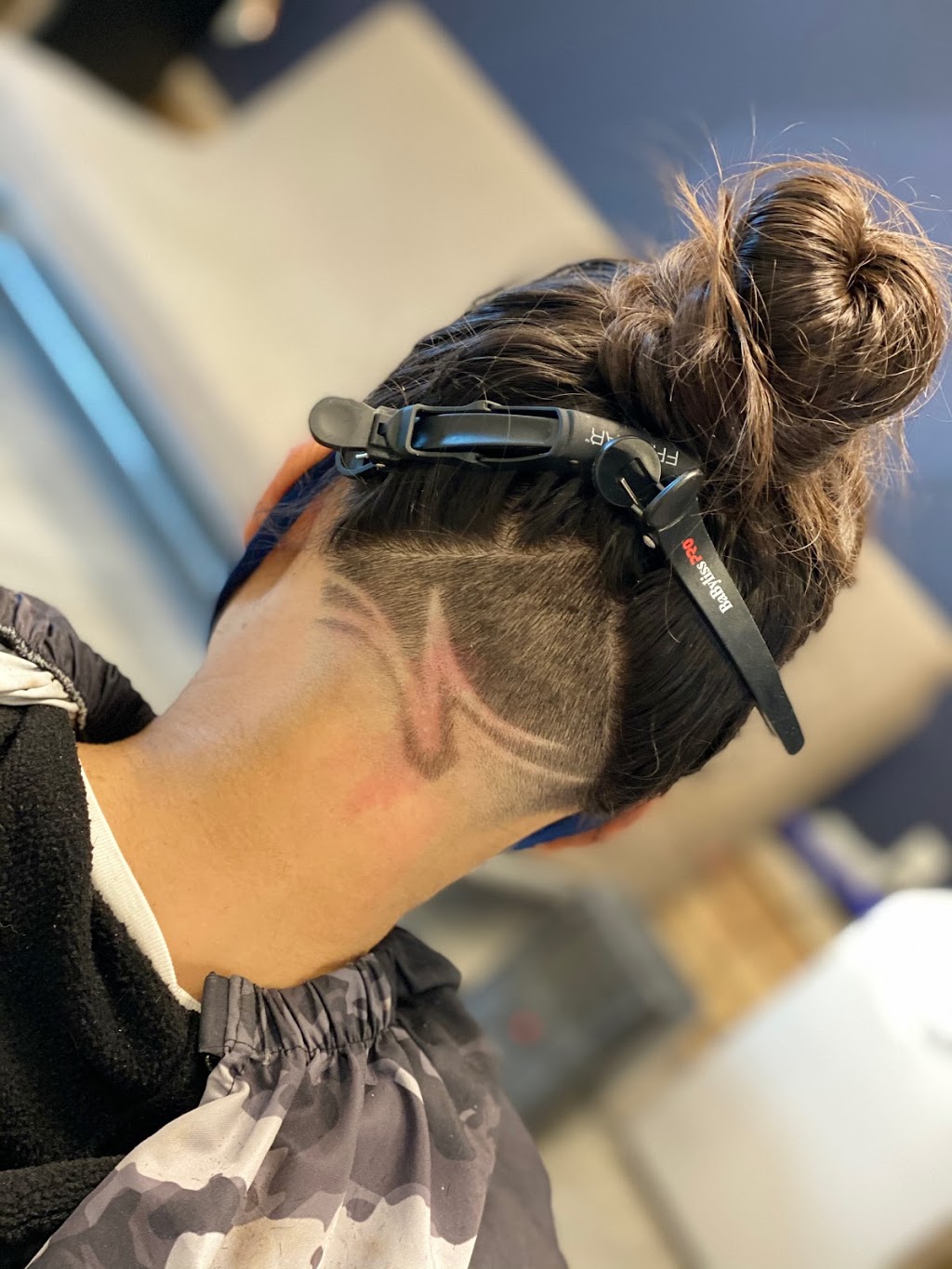 Creative Compound Barbershop | 1921 Applewood Ave, Innisfil, ON L9S 1W2, Canada | Phone: (647) 447-9844