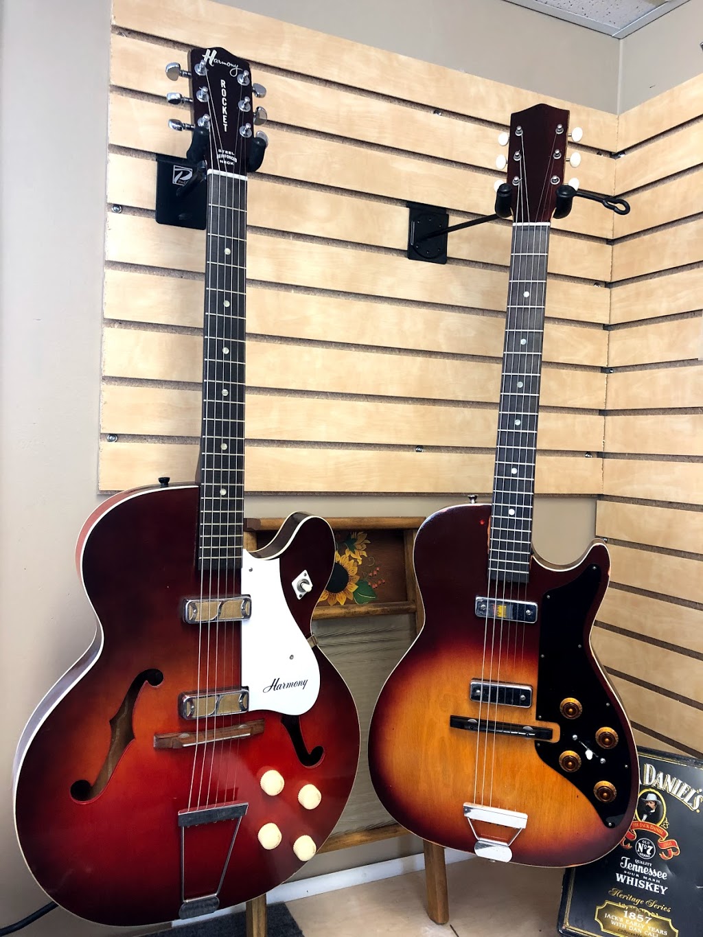 Grimsby Music | 13 Mountain St Building B, Grimsby, ON L3M 3J7, Canada | Phone: (289) 965-9407