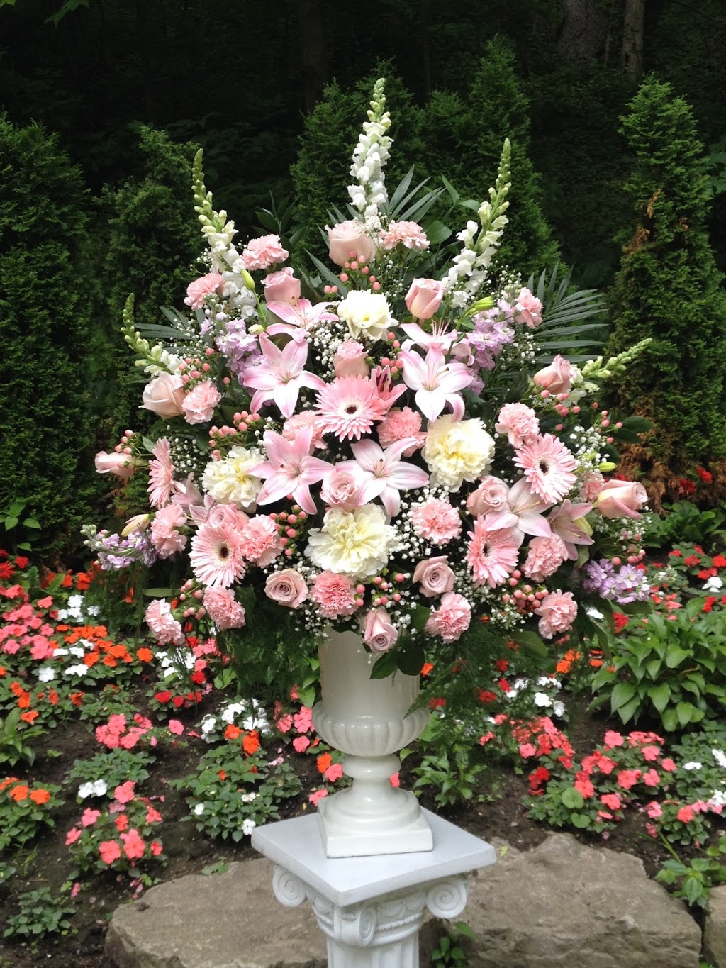 Shop For Flowers | 332 Main St N, Brampton, ON L6V 1P8, Canada | Phone: (905) 453-8634