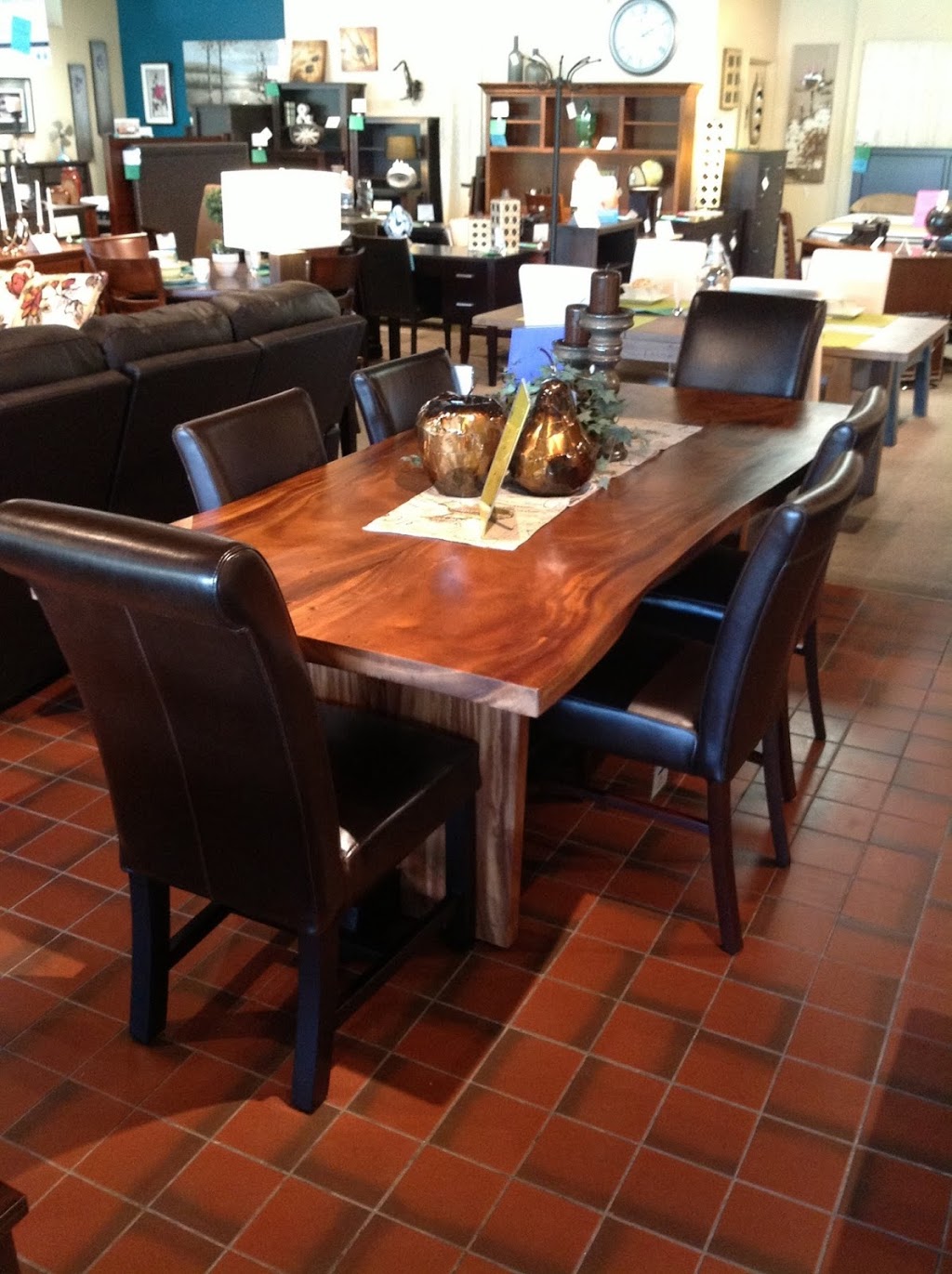 Home Envy Furnishings | 21768 Lougheed Hwy, Maple Ridge, BC V2X 2S1, Canada | Phone: (604) 466-8822