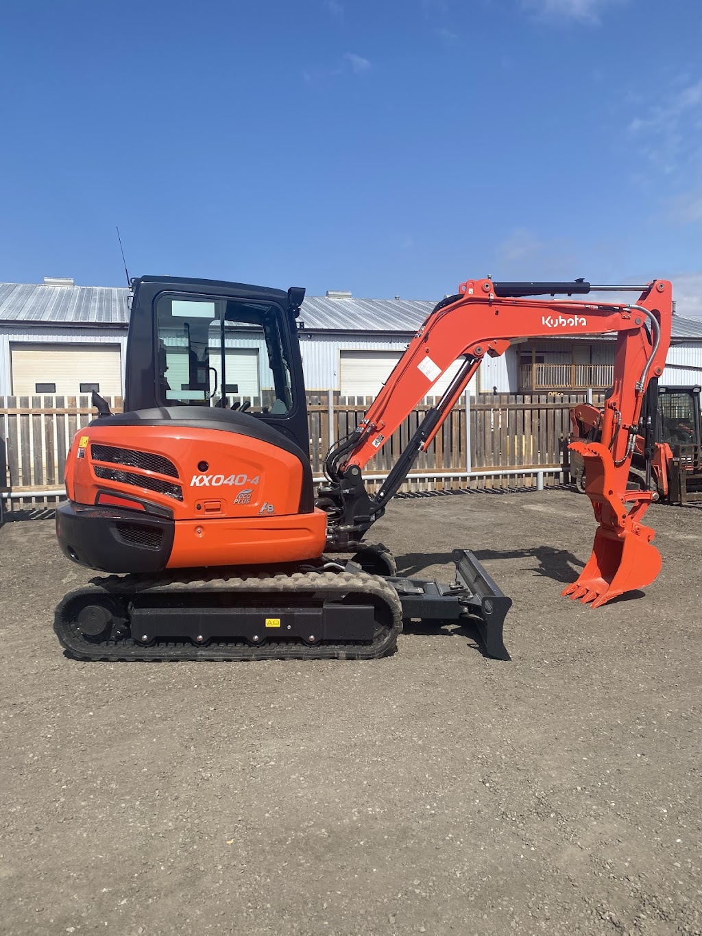 Rrental | 750 Gillard St, Wallaceburg, ON N8A 4Z5, Canada | Phone: (519) 627-3025