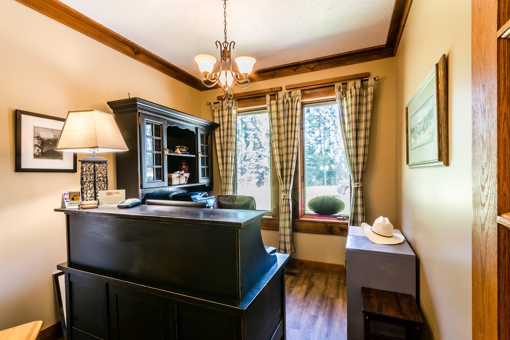 Rustlers Lodge | 32578 range road 52, Sundre, AB T0M 1X0, Canada | Phone: (403) 638-4389