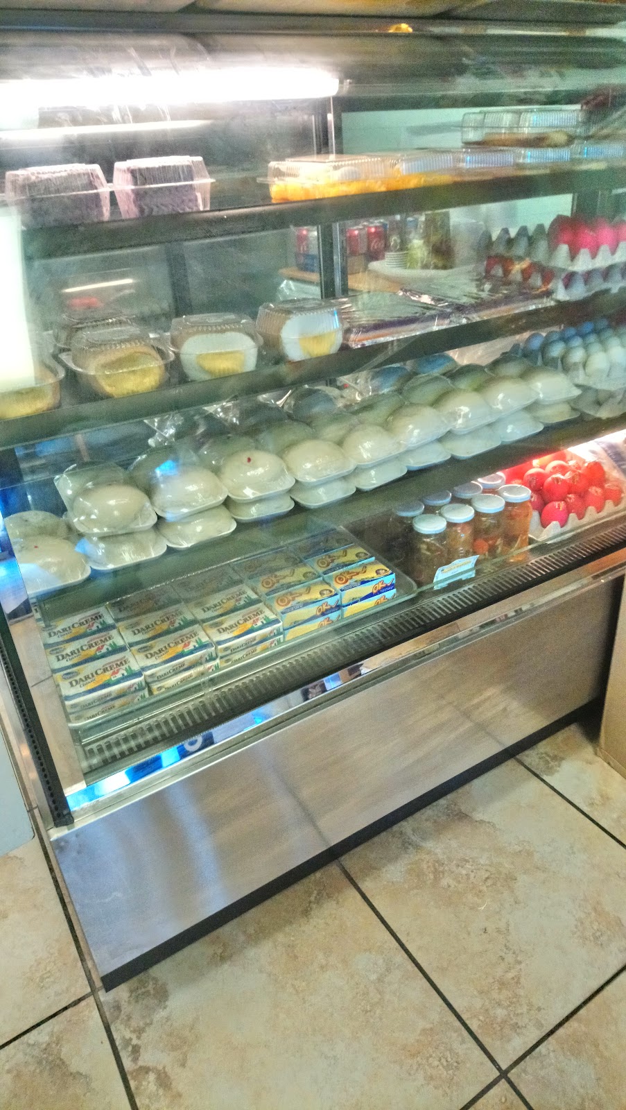 Fiesta Manila Bakery and Filipino Store | 1800 Bank St, Ottawa, ON K1V 0W3, Canada | Phone: (613) 260-7171