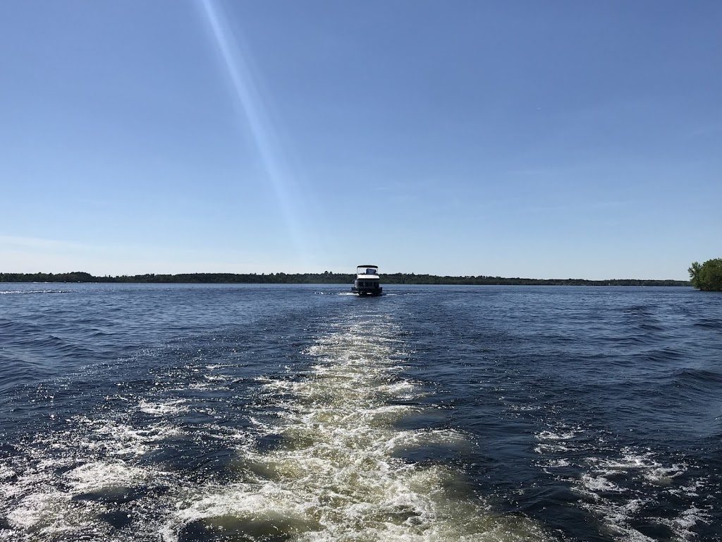 Happy Days Houseboat Rental ltd. | 5 Colony Rd, Bobcaygeon, ON K0M 1A0, Canada | Phone: (877) 475-2997