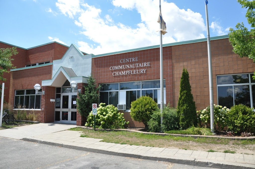 Centre Communautaire | 2585 Bd des Oiseaux, Laval, QC H7L 4M4, Canada | Phone: (450) 963-0676