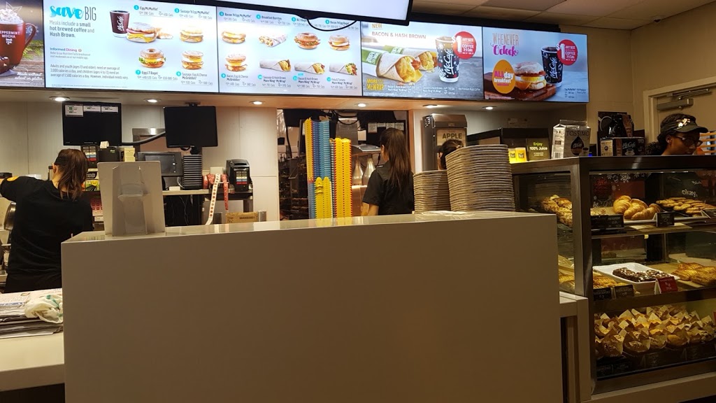 McDonalds | 160 Sandalwood Pkwy E, Brampton, ON L6Z 1Y5, Canada | Phone: (905) 840-0700