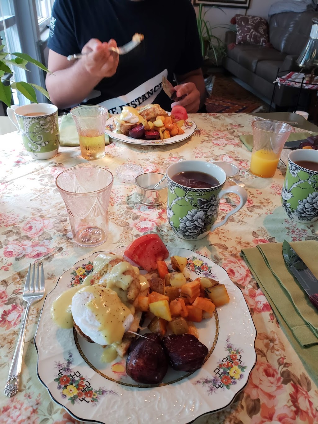 Omsteads On Erie B&B | 254 Detroit Line, Wheatley, ON N0P 2P0, Canada | Phone: (519) 324-5727
