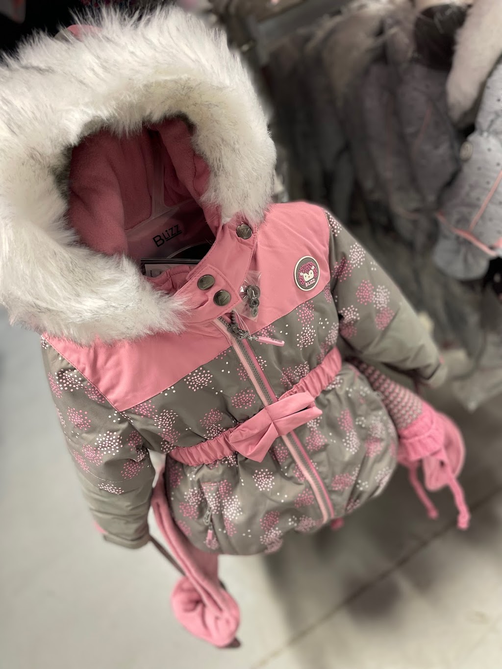 O K Kids | OK Kids Head Office, 200 Bd Lebeau, Saint-Laurent, QC H4N 1R4, Canada | Phone: (514) 332-5437