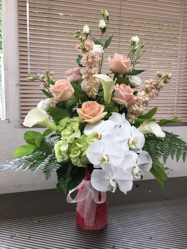 Canada Florist Burnaby | 4726 Canada Way, Burnaby, BC V5G 1L2, Canada | Phone: (604) 298-0522