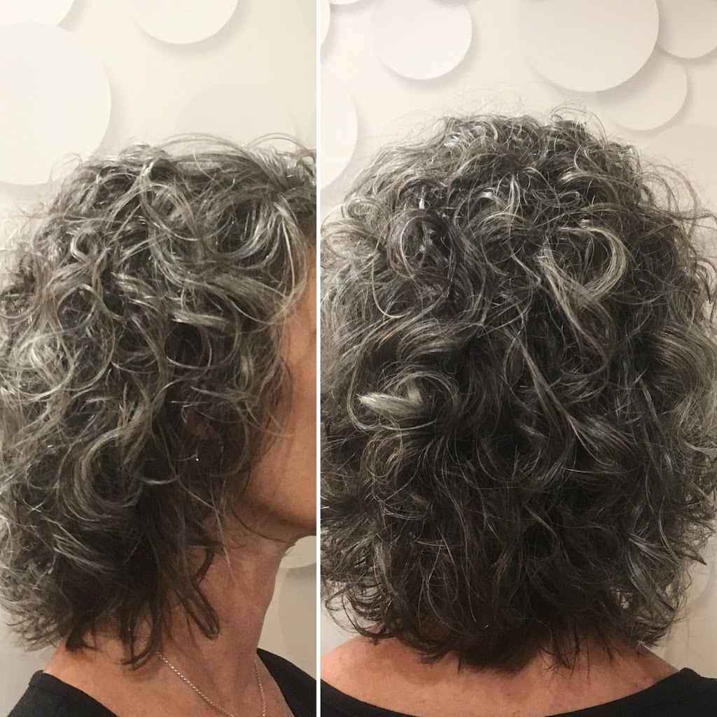 Skot Beaumont Master Stylist - Thornbury Hair Salon | 127 Alfred St W #70, Thornbury, ON N0H 2P0, Canada | Phone: (705) 606-0488