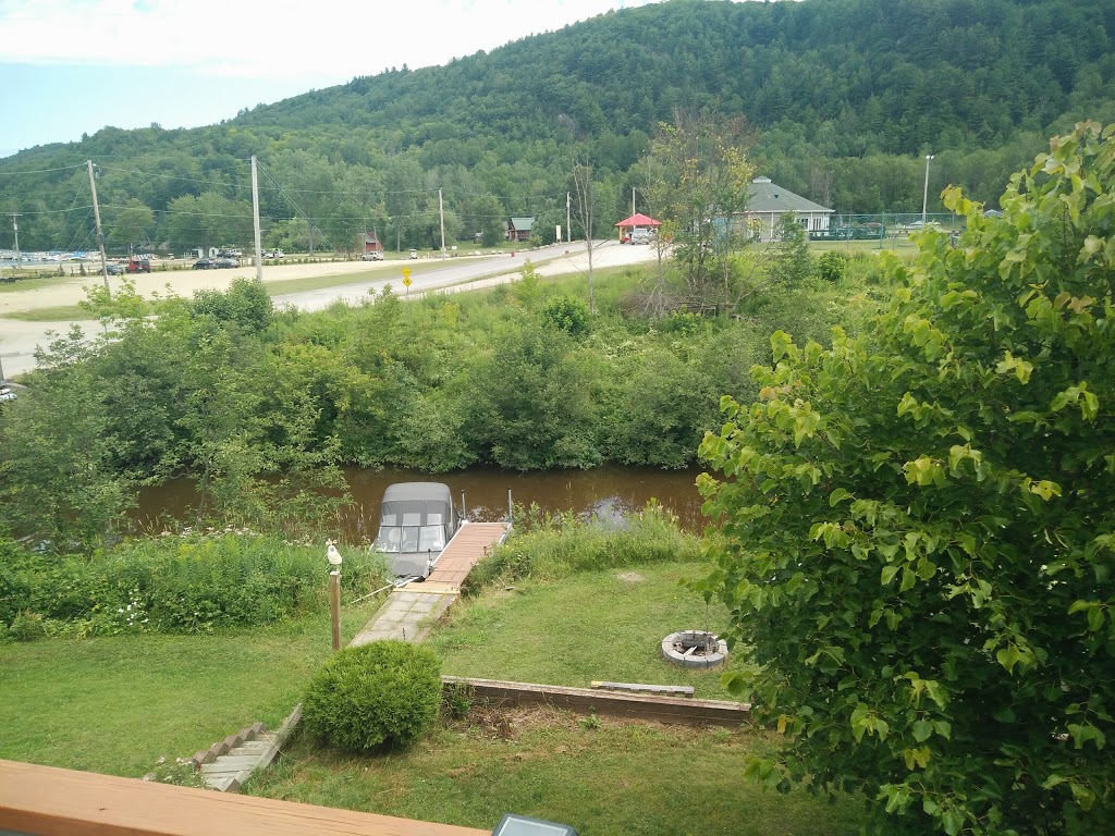 Camping Parc De VR Royal Papineau | 237 Chemin du Golf, Notre-Dame-de-la-Salette, QC J0X 2L0, Canada | Phone: (819) 766-2826