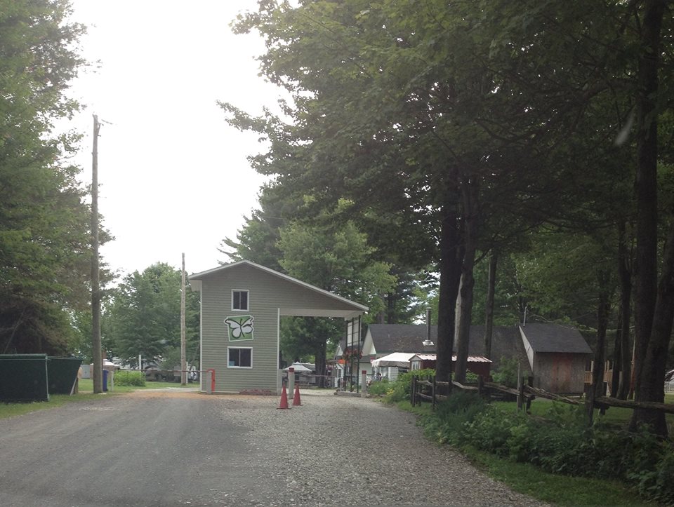 Camping Park Central | 29 Chemin des Domaines, Saint-Félix-de-Kingsey, QC J0B 2T0, Canada | Phone: (819) 848-2564